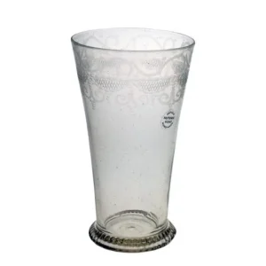 Graverad glasbägare från Henrikstorp