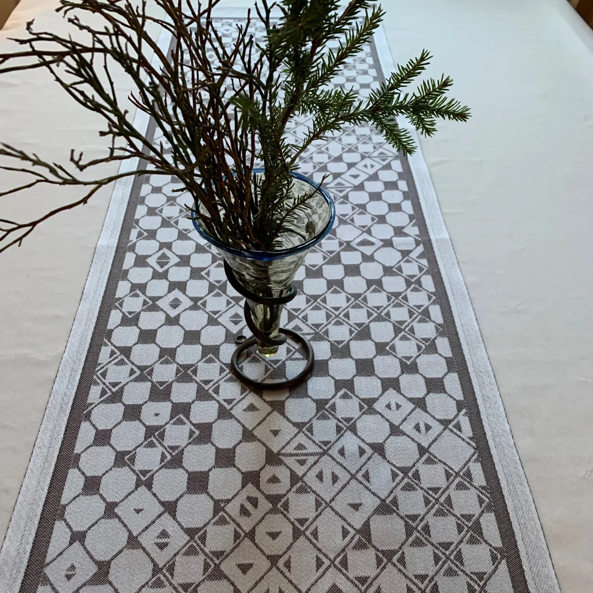 Löpare med unikt sydsamiskt mönster Risfjell Sameslöjd 120x38 cm - Bild 6