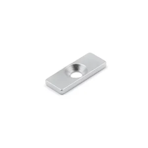 Countersunk metallplåt 30x12x3 mm